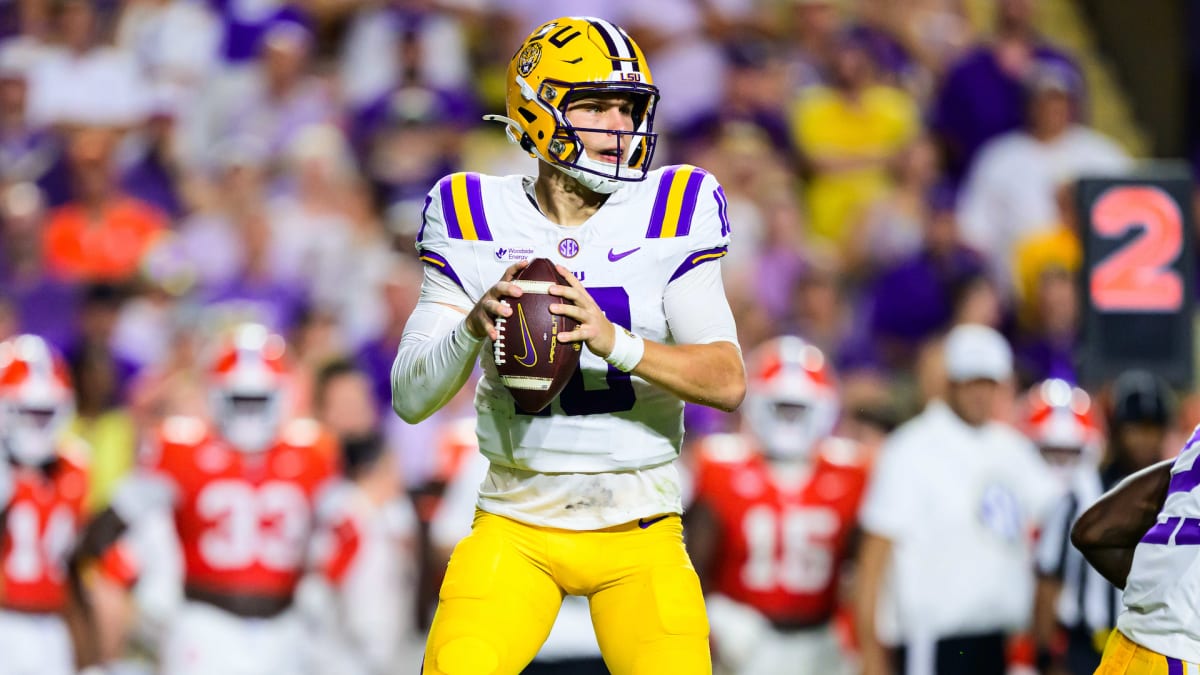 QB-ul LSU Sam Leavitt incert pentru meciul cu Ole Miss din cauza unei accidentări